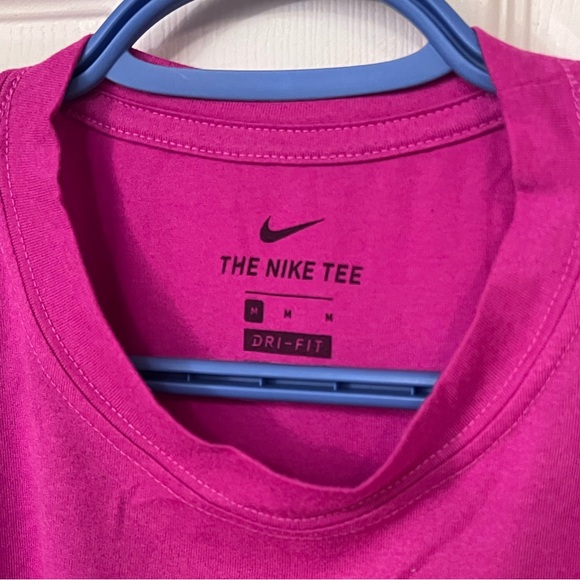 Nike t-shirt (medium) - Picture 3 of 3
